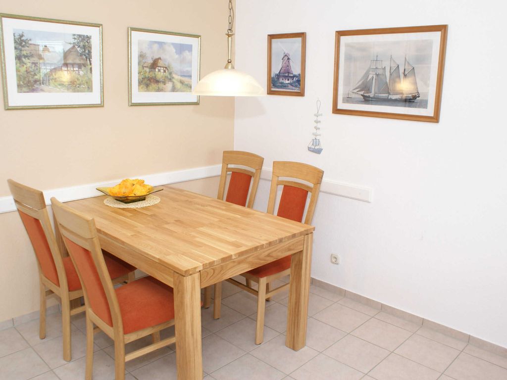 Esstisch im Wohnzimmer