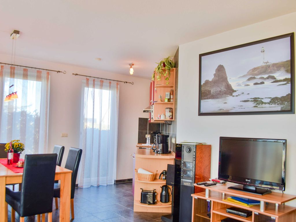 Wohnzimmer und Küchenzeile