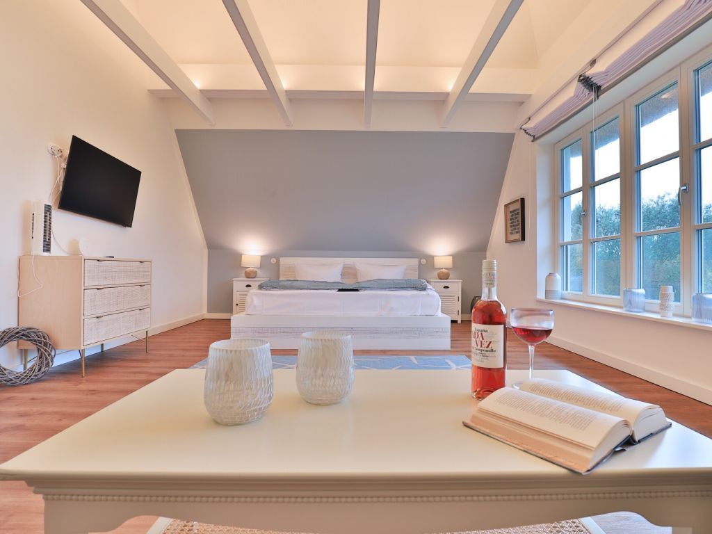 Barkley Reethaus - Blick in das große Schlafzimmer im OG