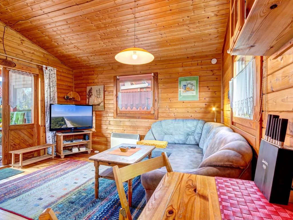 Wohnzimmer mit Blick auf Terrasse