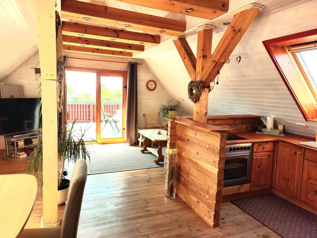 Wohnzimmer mit Blick auf die Terrasse