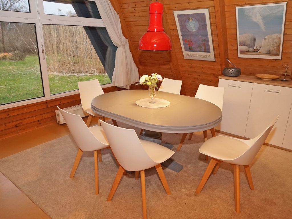 Esstisch im Wohnzimmer