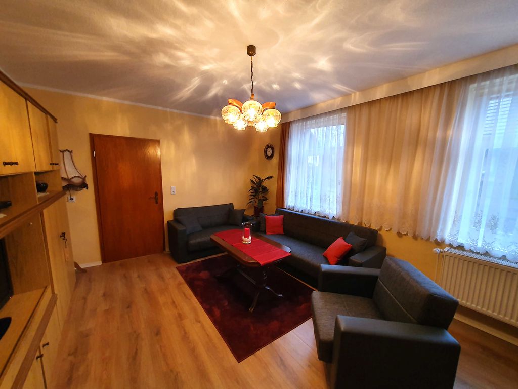 Wohnzimmer mit Kamin