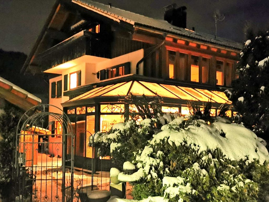 Haus bei Nacht