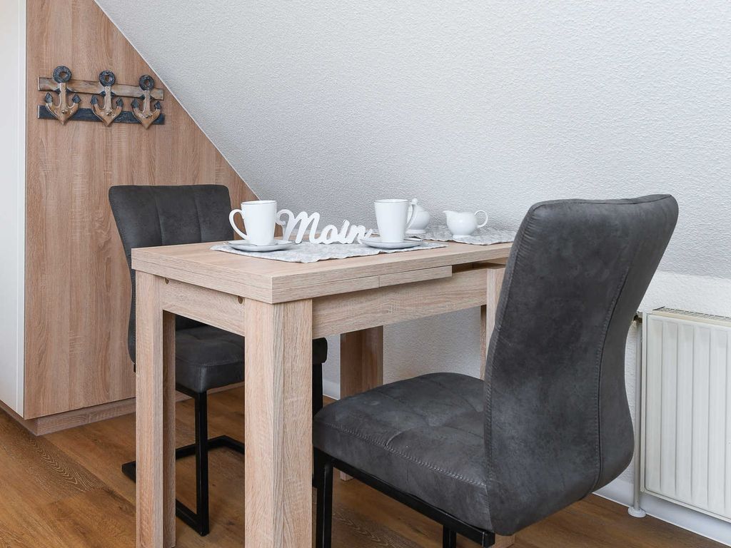 Wohn- und Schlafraum mit integriertem Küchenbereich