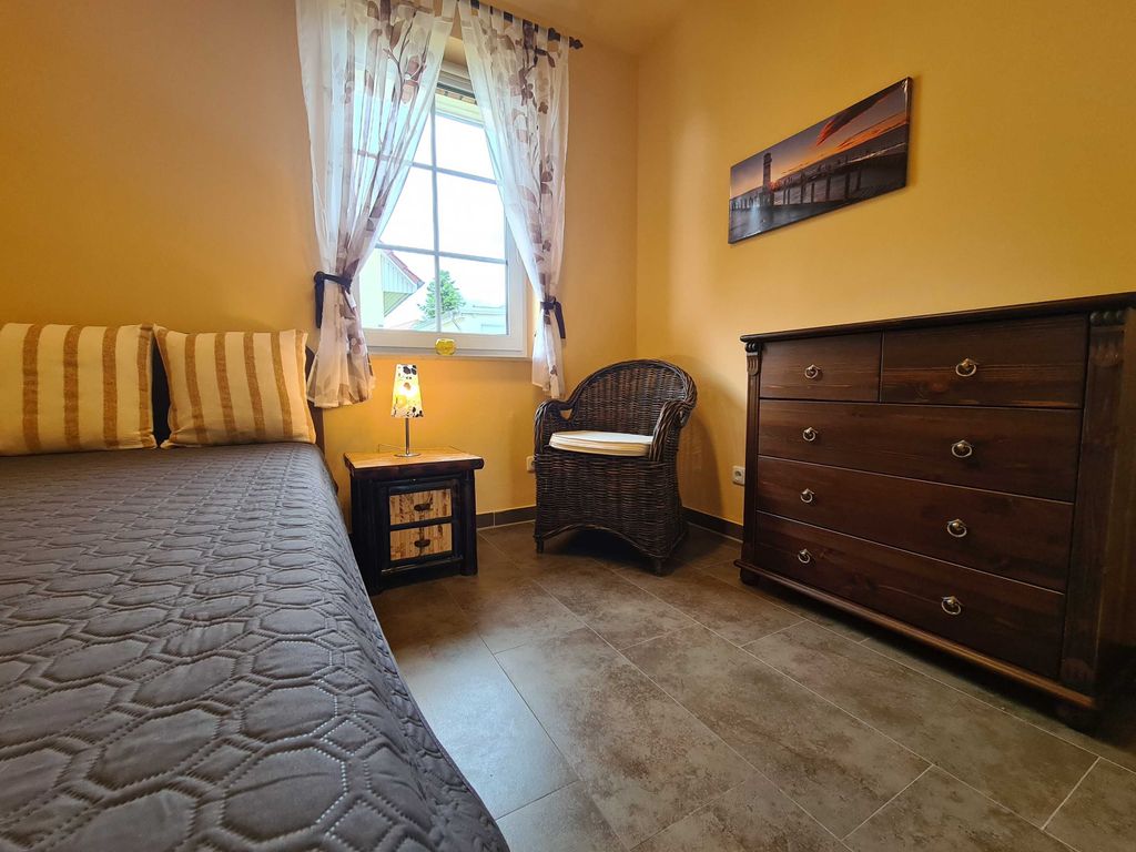 2 Schlafräume; 1 Doppelzimmer und 1 Einzelzimmer