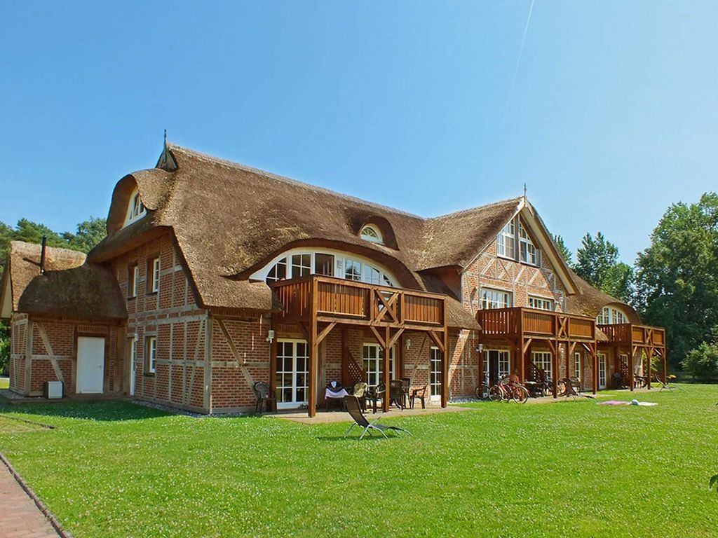 Hinteransicht vom Haus an der Düne