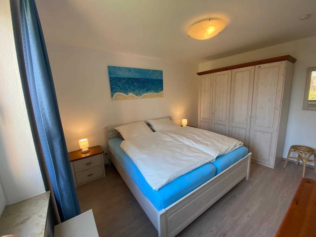 Schlafzimmer (Bett 1,80 X 2,00) mit zusätzlichen Toppers
