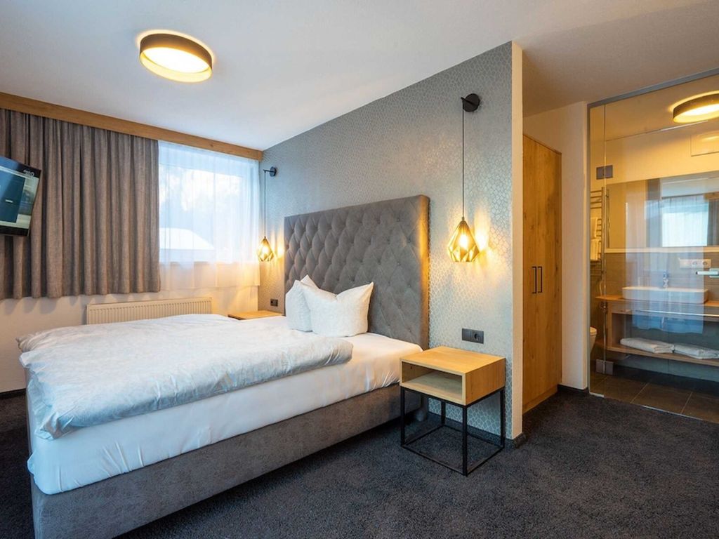 Schlafzimmer 2