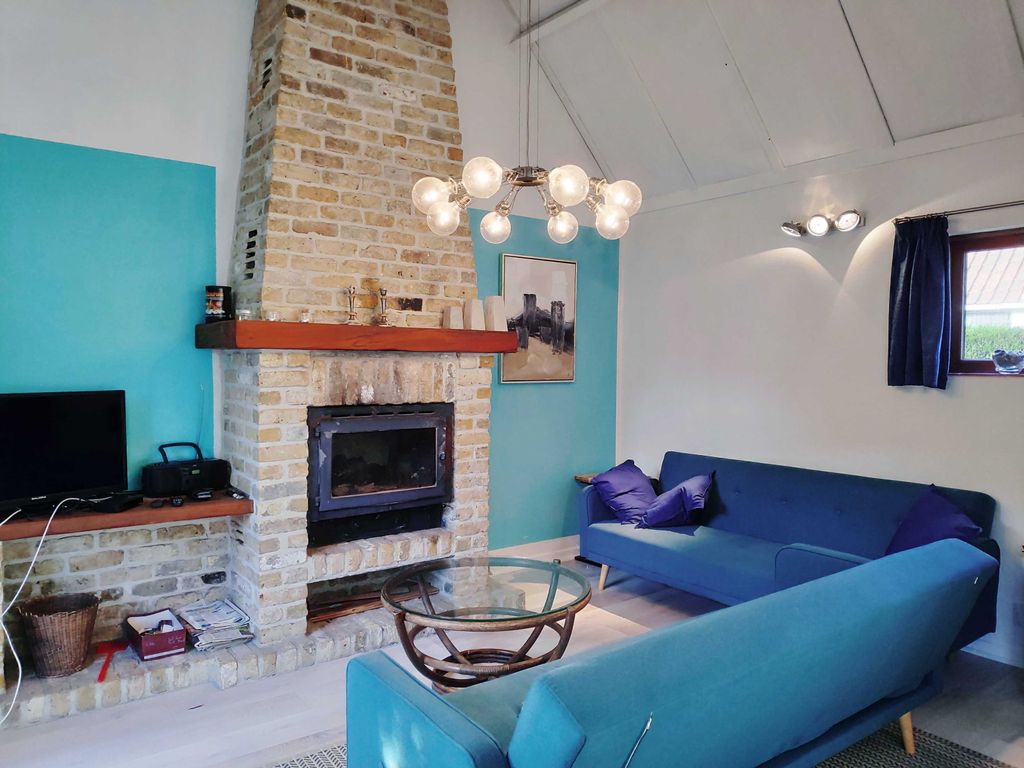 Wohnzimmer mit Kamin