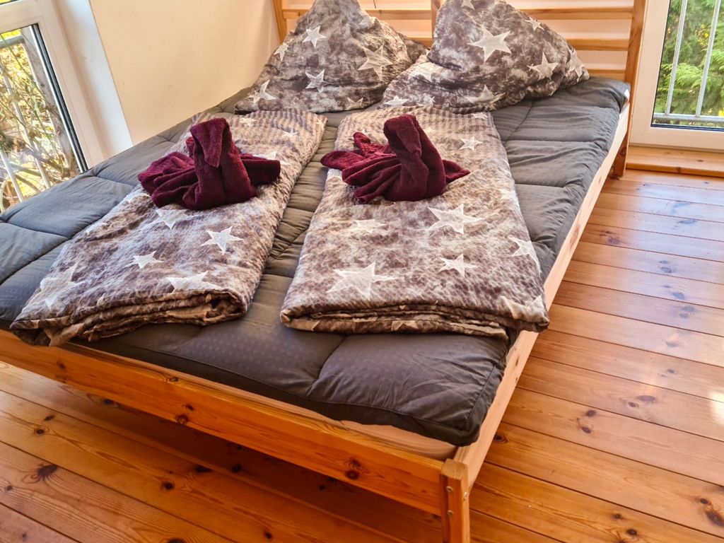 Schlafzimmer 1