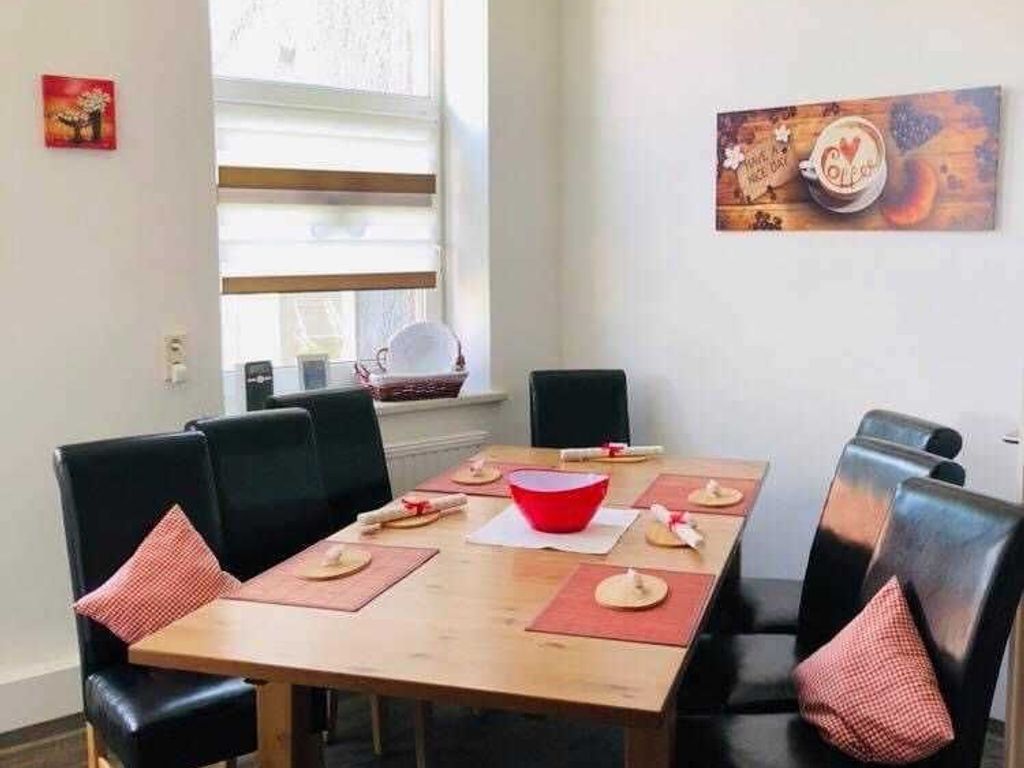 Küche - Essbereich für bis zu 8 Personen