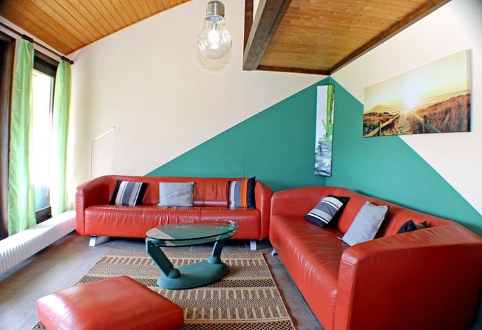 OFI-92 - Modernes Ferienhaus mit 2 SZ (HT)