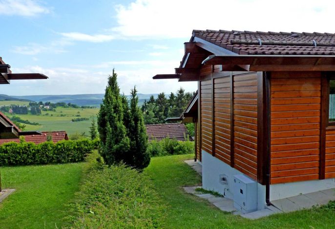 OFI-94 - Gut ausgestattetes Ferienhaus mit Terrasse (HT)
