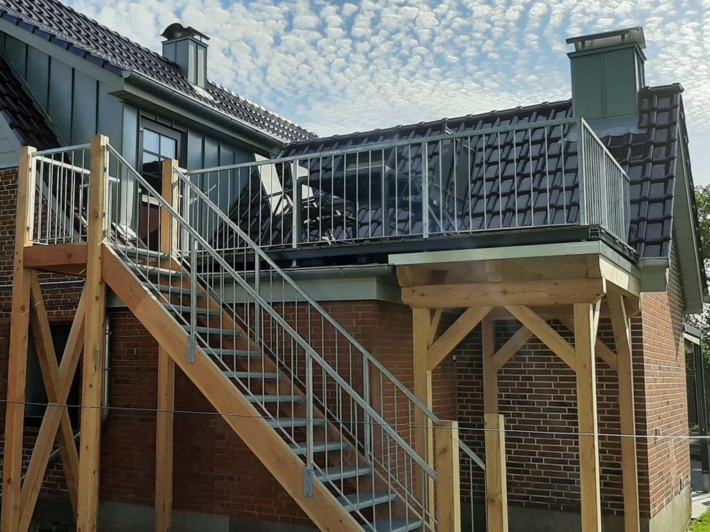 Außenansicht FW Birk mit Balkon
