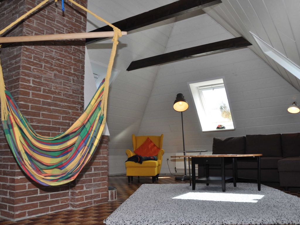 Wohnzimmer im OG / Hängesessel