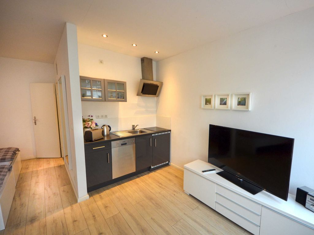 Wohn- und Schlafbereich mit Küche Wohnung W2