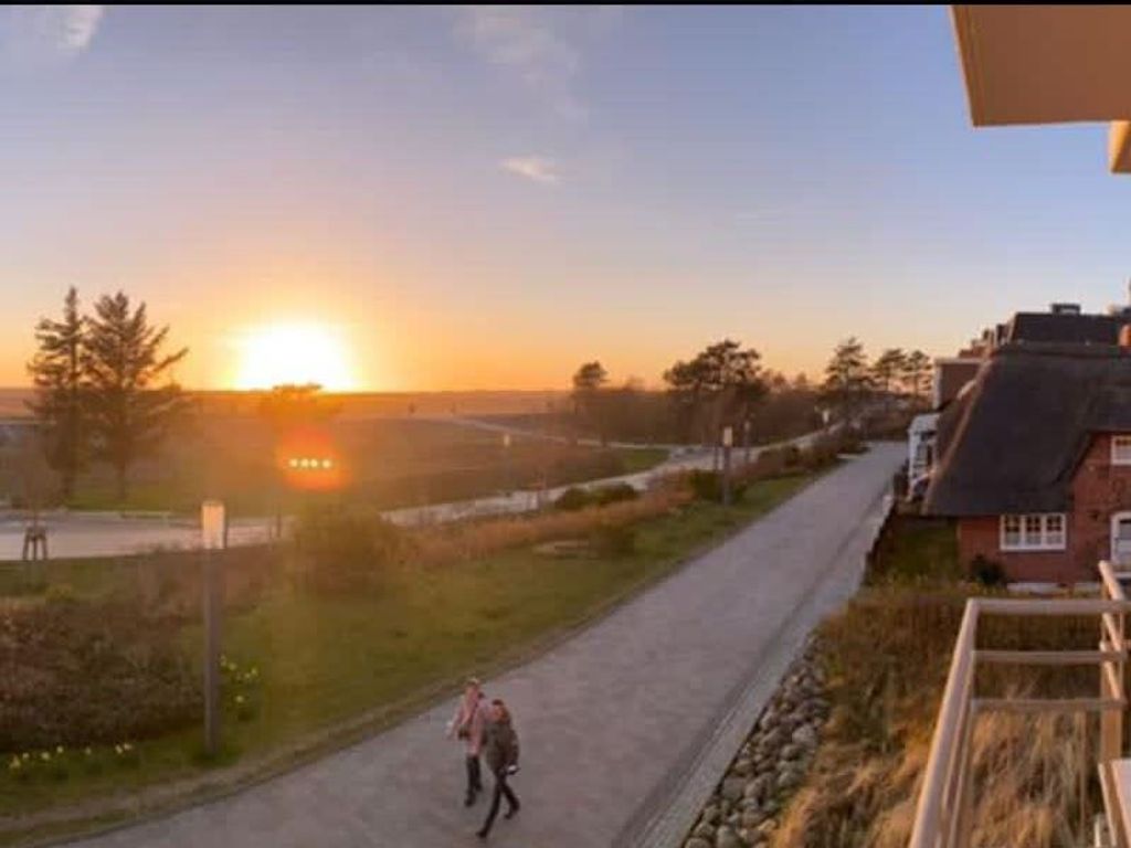 Abendstimmung im exklusives App. mit 2 Schlafzimmern und Meerblick, direkt an der Strandpromenade im Quisisana Nr. 9