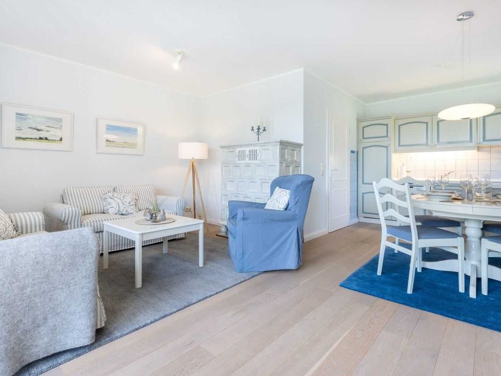 Wohnzimmer mit Kachelofen