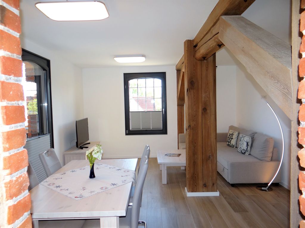 Wohnzimmer mit Esstisch