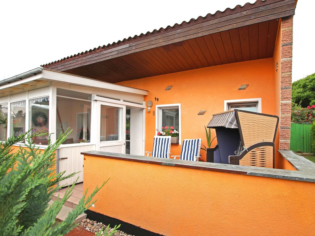 Ferienhaus mit Veranda und Terrasse