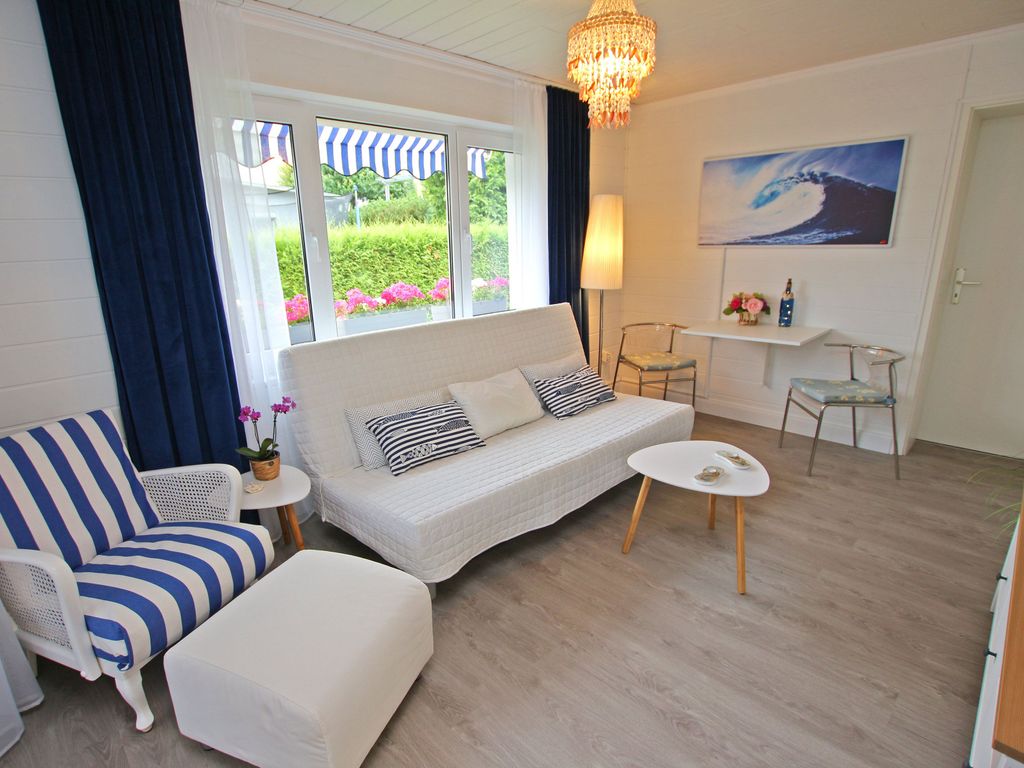 Wohnzimmer mit Schlafcouch