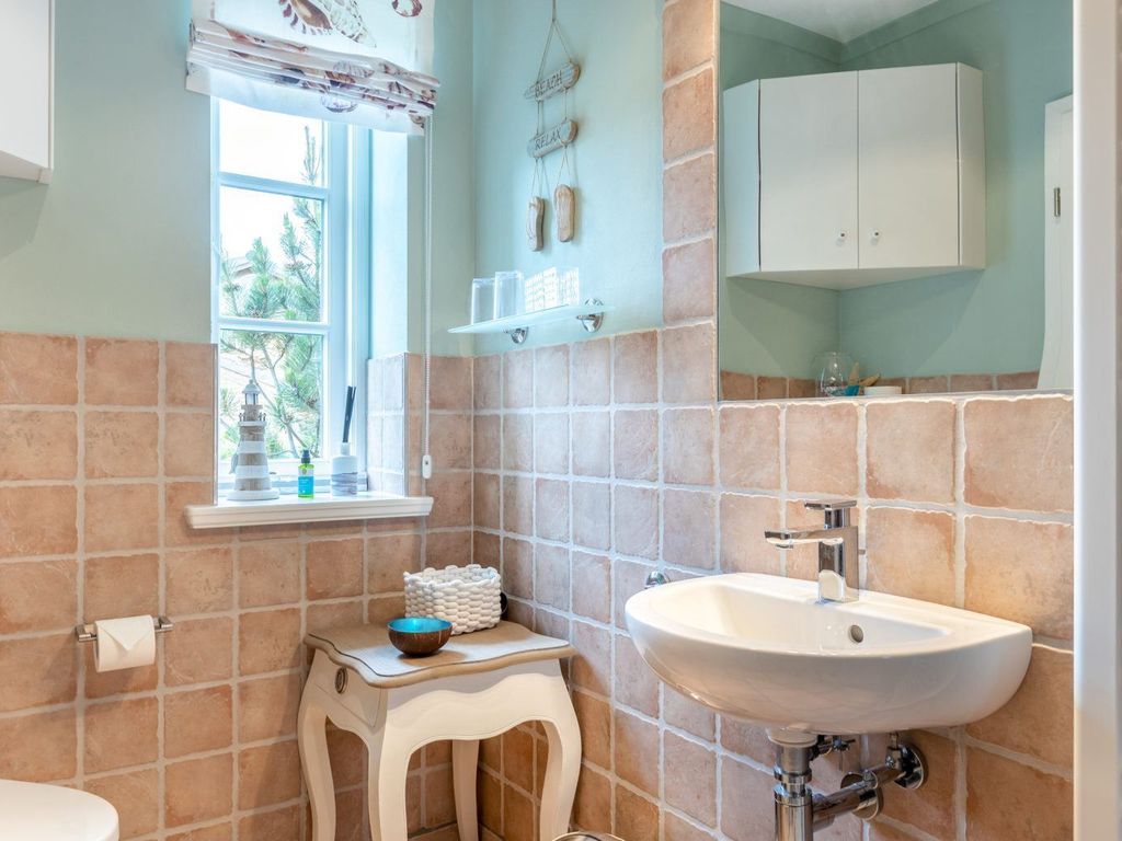 1. Badezimmer (EG)