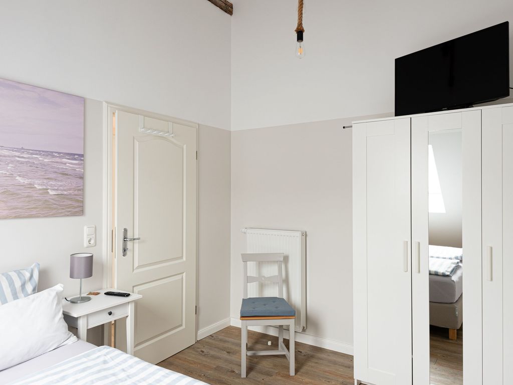 Schlafzimmer mit Doppelbett