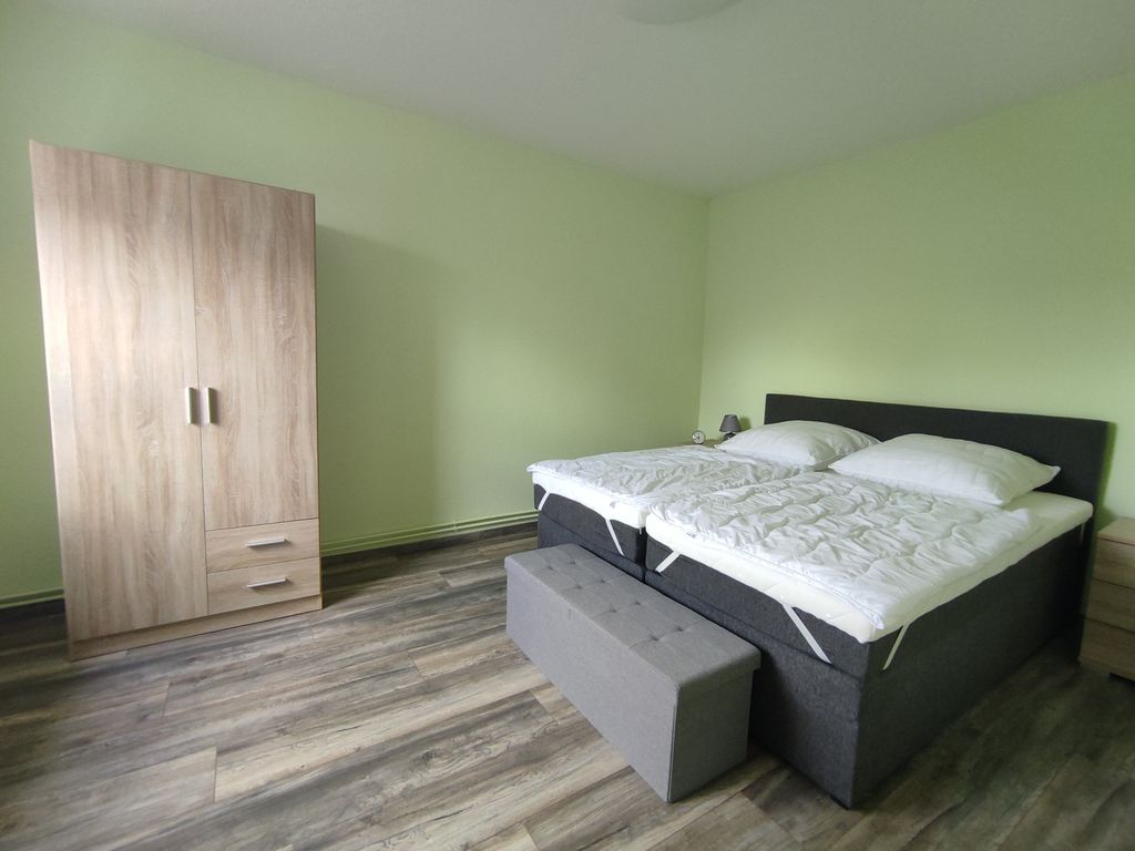 2. Schlafzimmer mit Doppelbett