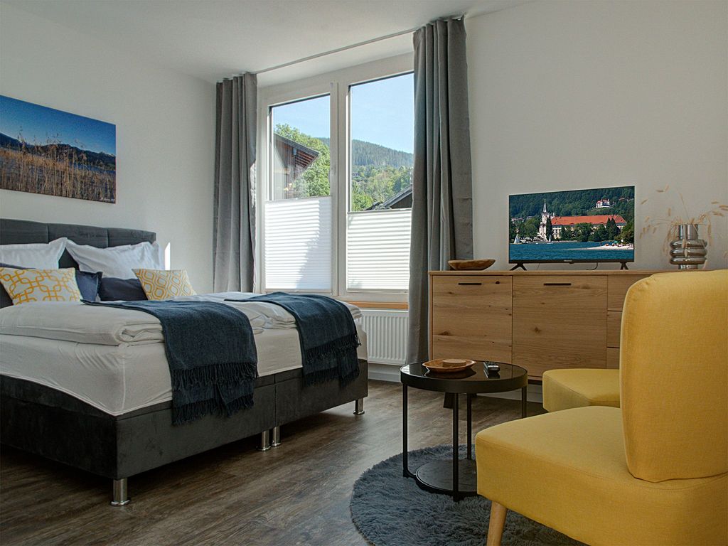 Ferienwohnung Alpenzauber - Wohn- und Schlafbereich