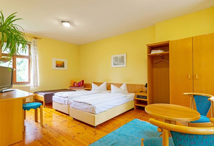 Doppelzimmer mit Etagenbad 2