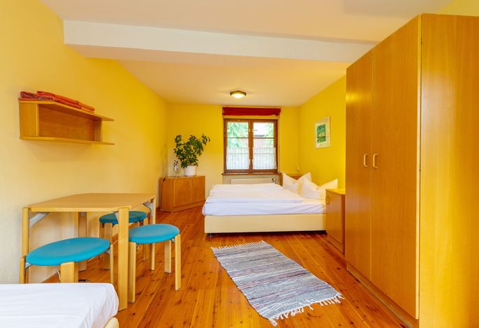 Dreibettzimmer  mit Etagenbad 2