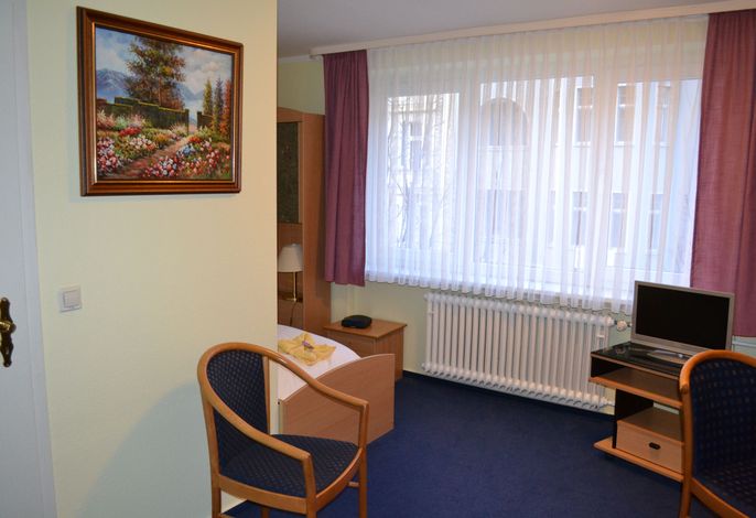 Einzelzimmer 1