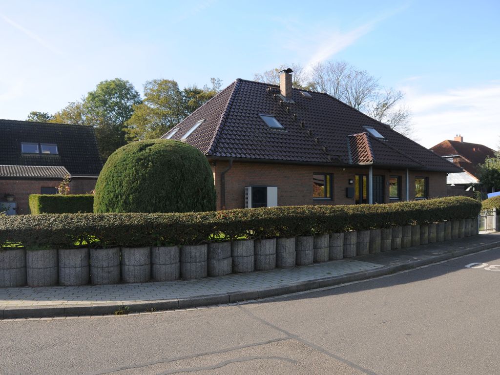 Vorderansicht des Hauses im Uferweg
