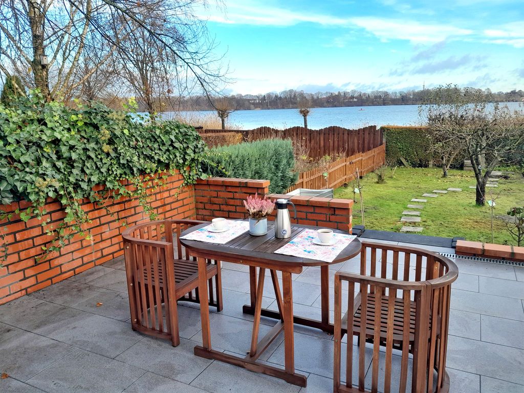 Terrasse mit Seeblick