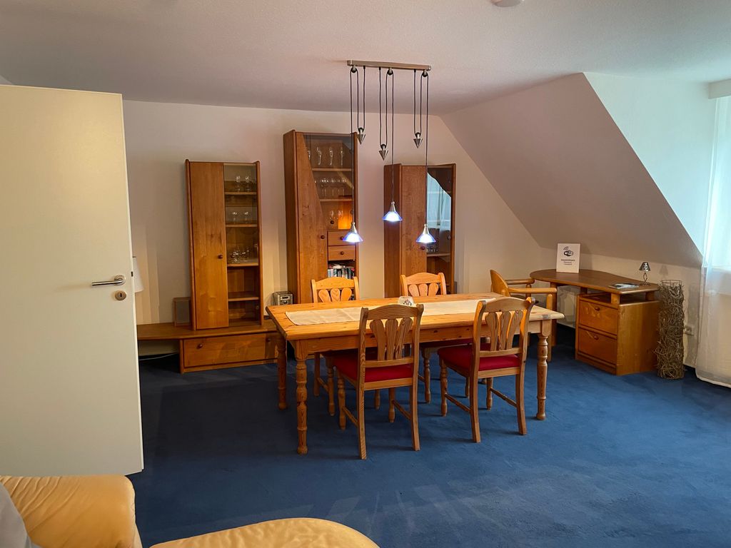 Esstisch im Wohnzimmer