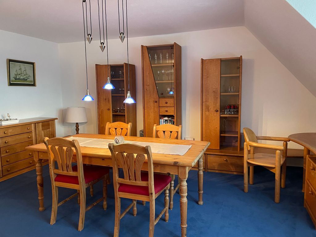 Esstisch im Wohnzimmer