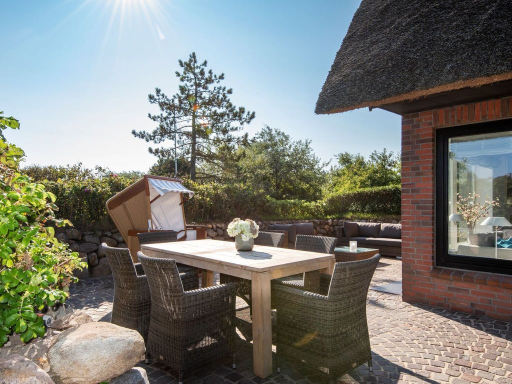 Gemütliche Terrasse mit Heideblick