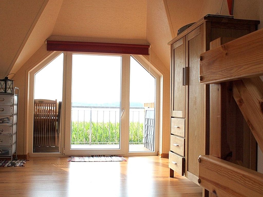 Wohnraum mit Balkon