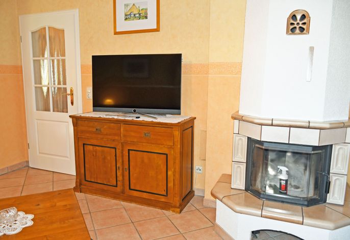 Ferienhaus Sonnenwinkel unterm Reetdach mit Sauna und Kamin – Foto 1