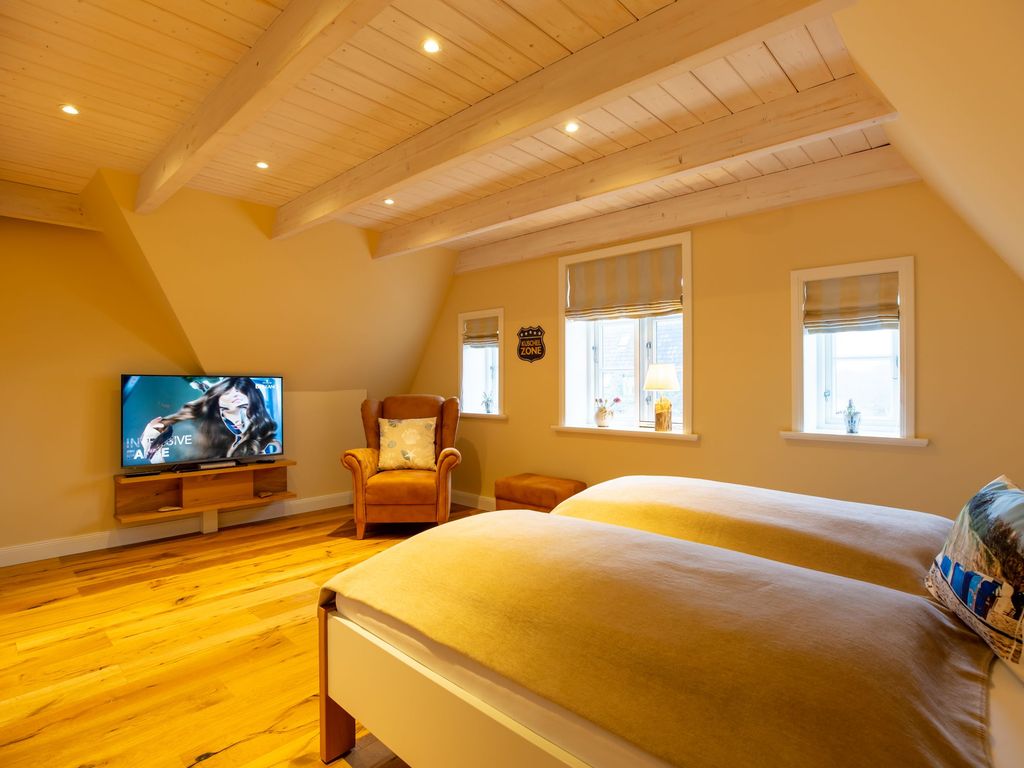 Schlafzimmer mit Doppelbett