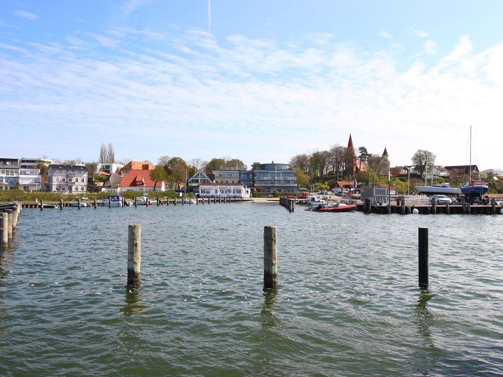 Herzlich willkommen im Seebad Altefähr und der Ferienwohnung Zeitlos!