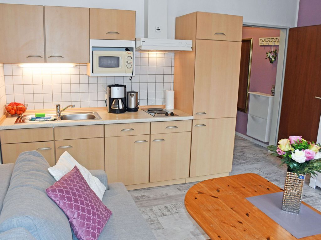 Ferienwohnung Johanna mit Terrasse und Gartenblick W 04
