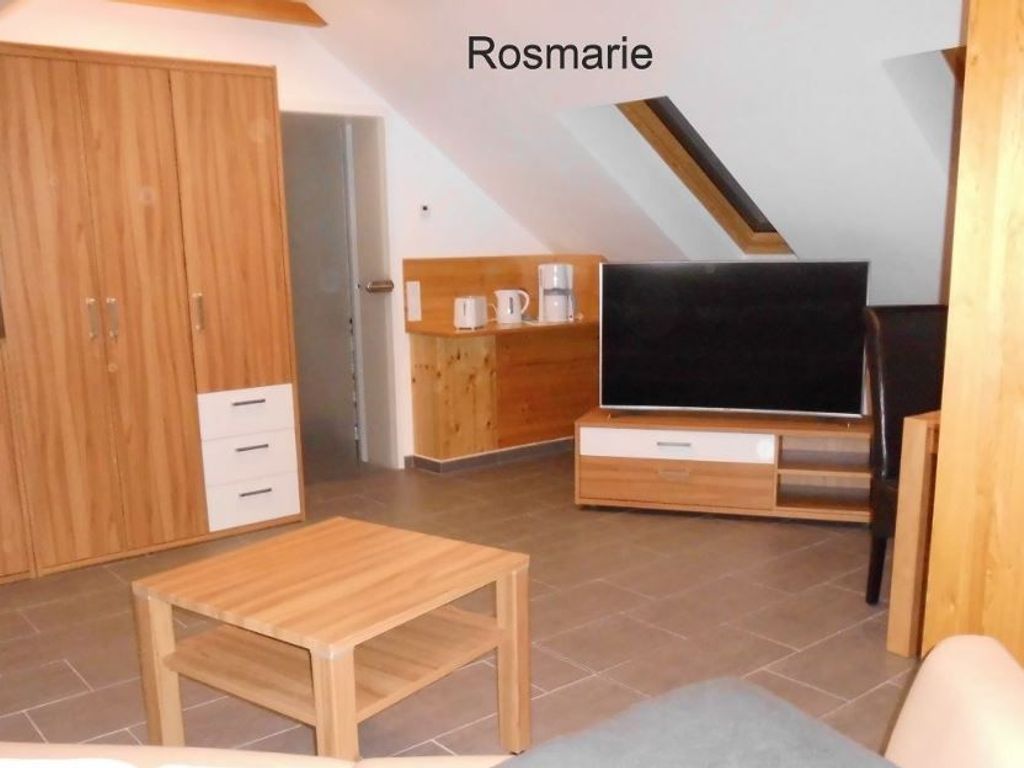 Wohn und Schlafzimmer