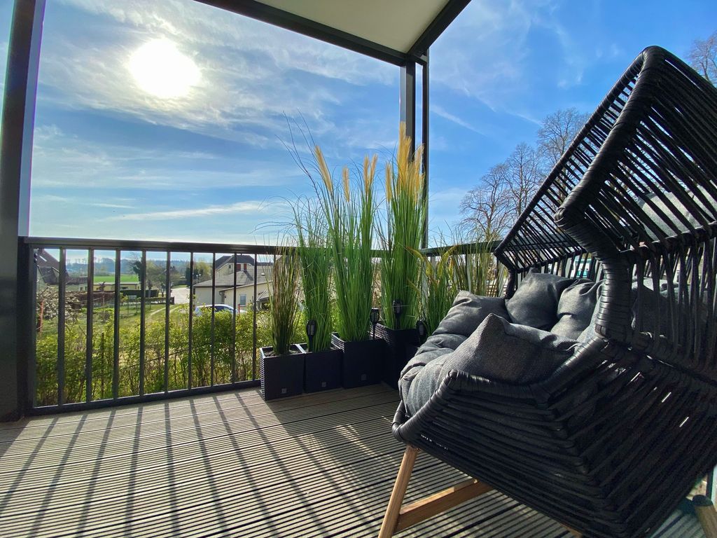 Sonnige Aussichten vom Balkon
