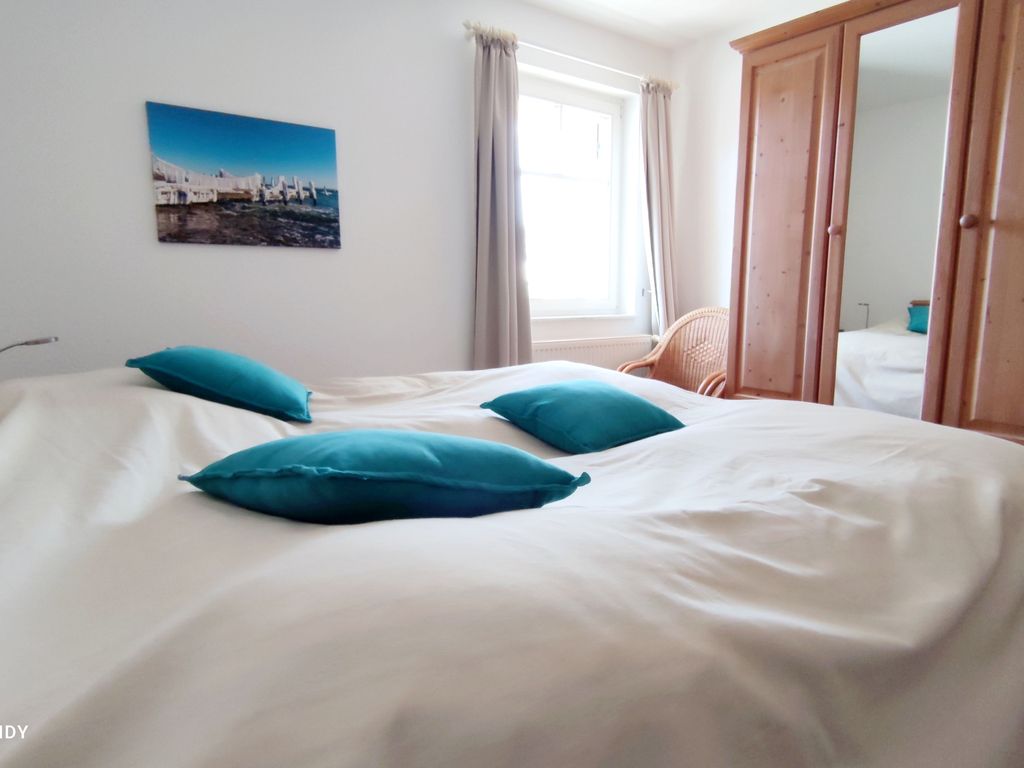 Schlafzimmer mit Doppelbett