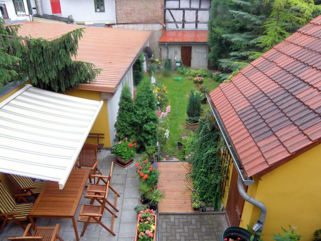 Garten mit Terrasse