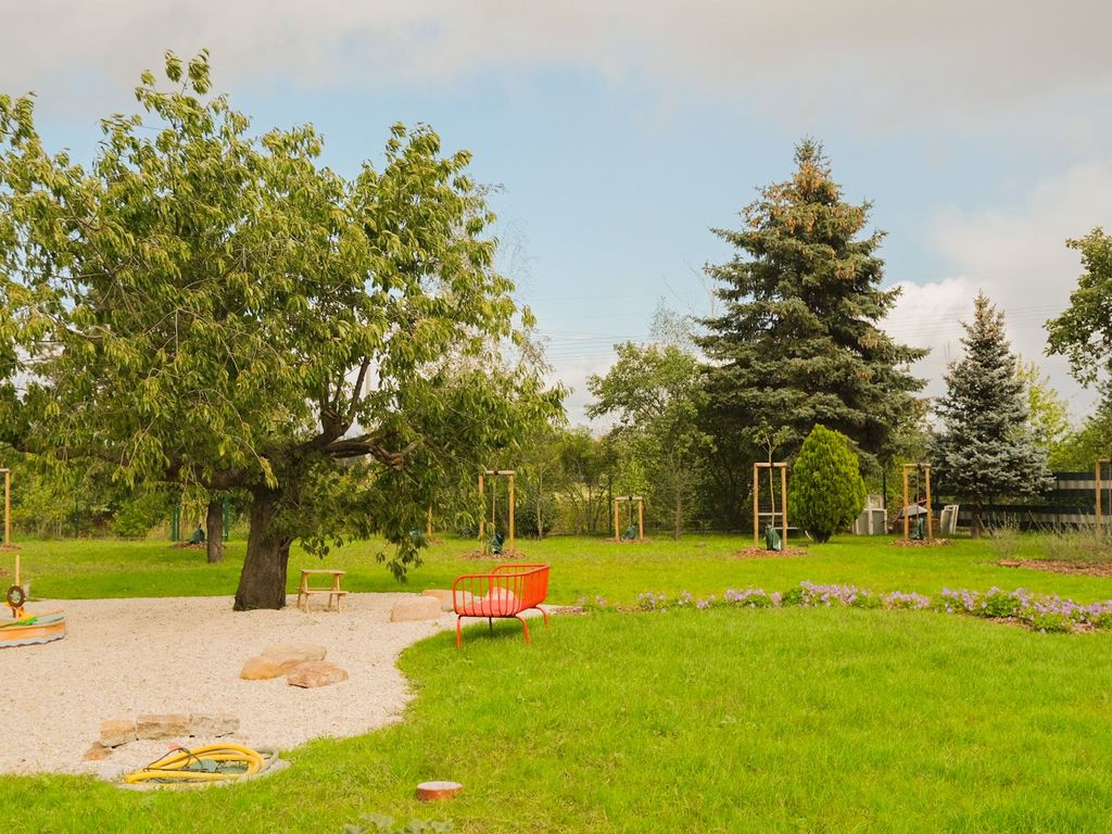 Ein Teil des Garten / Spielplatz.
