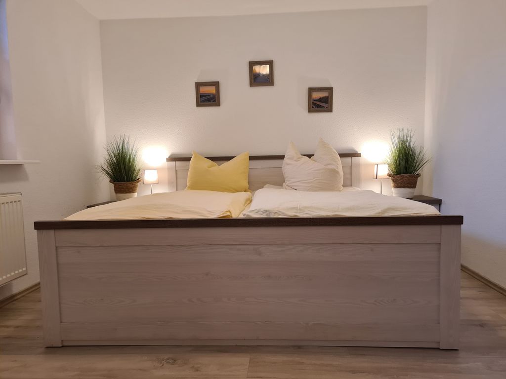 Doppelbett mit Komforthöhe 1,80x2m