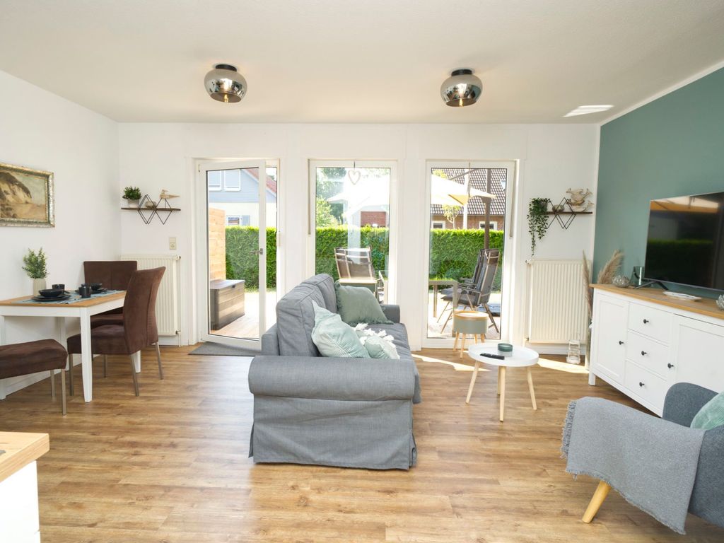 Wohnbereich mit angrenzender Terrasse